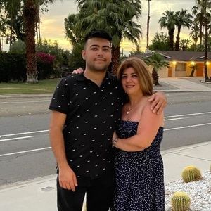 Meet your Posher, Elham